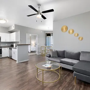 Luxury Mountain View 2br With Balcony Located In , Scottsdale United States